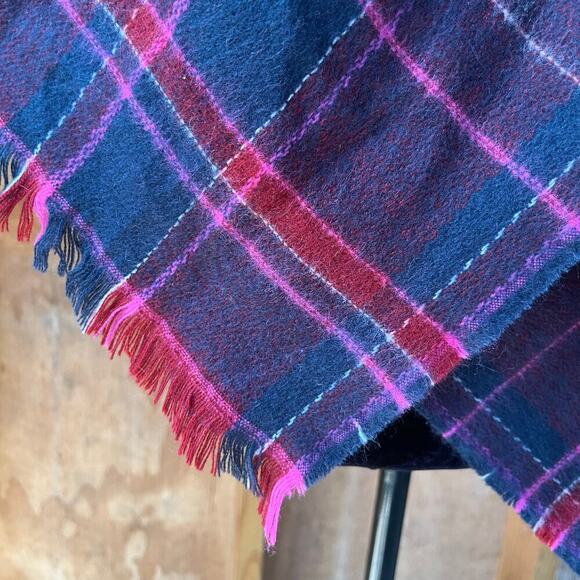 LOFT Women's Blue And Red Plaid Rectangular Blanket Scarf OS. NEW - Picture 5 of 7